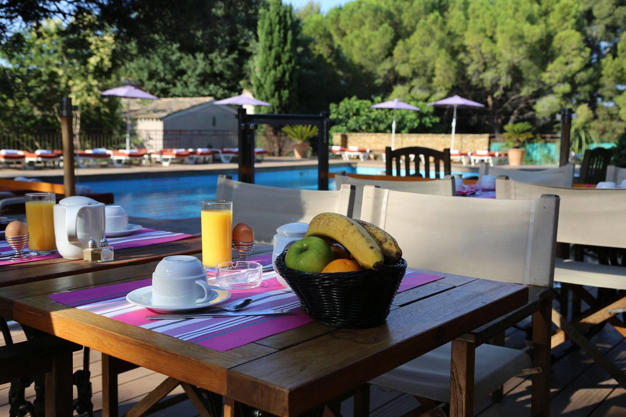 Hotel Les Jardins De Cassis - Parking Gratuit & Piscine Chauffee Exterior foto